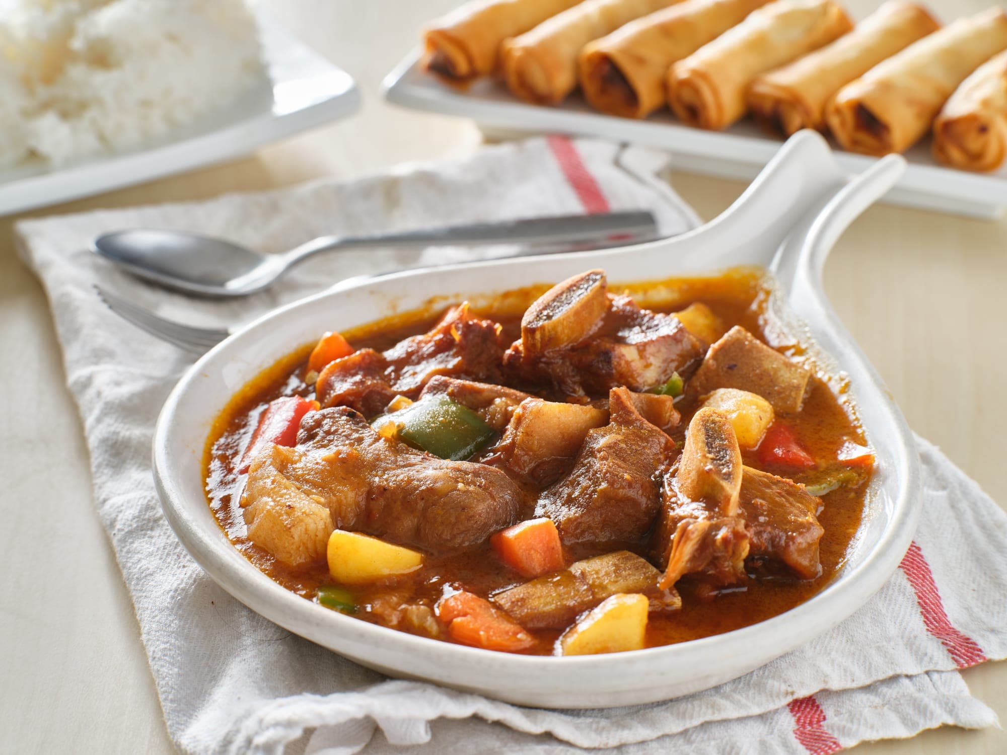Beef and vegetables in a stew of tomato sauce